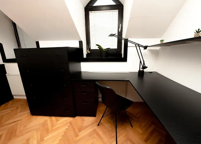 Tony's Place Under The Castle *