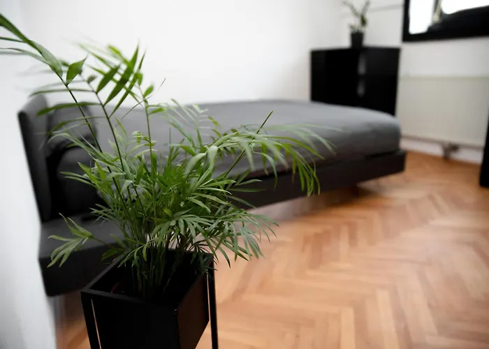 Tony's Place Under The Castle Apartman *