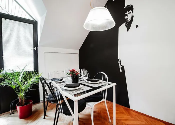 Tony's Place Under The Castle *